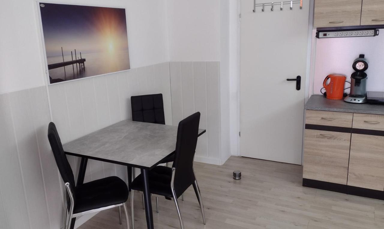 Kleines Gemuetliches Apartment In Zentraler Lage Prien am Chiemsee Exterior photo